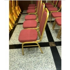 舒适高靠椅 架子1.2mm非标管，二氧焊接，酸洗磷化 ，打沙，静电粉末喷涂 ，配置防滑底角，底板为预置板，海绵为500克仿定型棉，布料彩都，不易脱丝