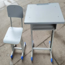学生课桌椅
