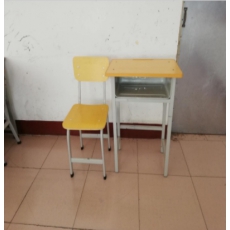课桌椅