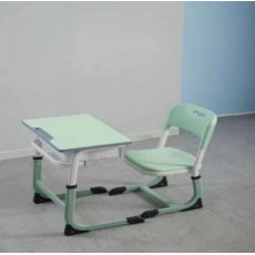 钢塑课桌椅
