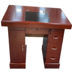 办公桌。规格：1.4*0.7*0.76米。木皮。