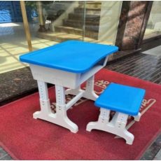 学生桌凳