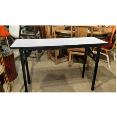 舒适 桌子 尺寸1400*600*760，桌面多层板16mm厚基材，衬隔音棉，广告布覆膜，橡胶槽边 架子30mm方(有40方)1.2 mm厚非标管，二氧焊接，打磨砂洗磷化静电粉末喷涂