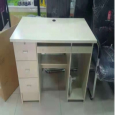 常规三屉电脑桌