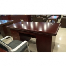 1.6米油漆办公桌